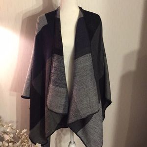 COLOR BLOCK SHAWL/RUANA
